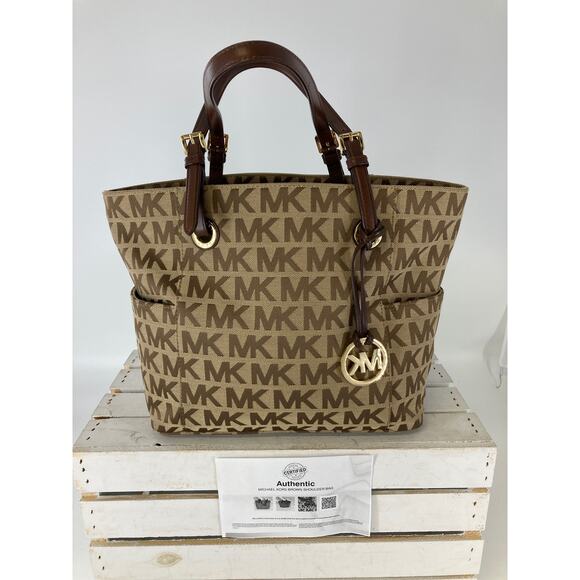 MICHAEL KORS, TAN CANVAS SIGNATURE WOMENS LARGE SHOULDER BAG - Picture 1 of 16